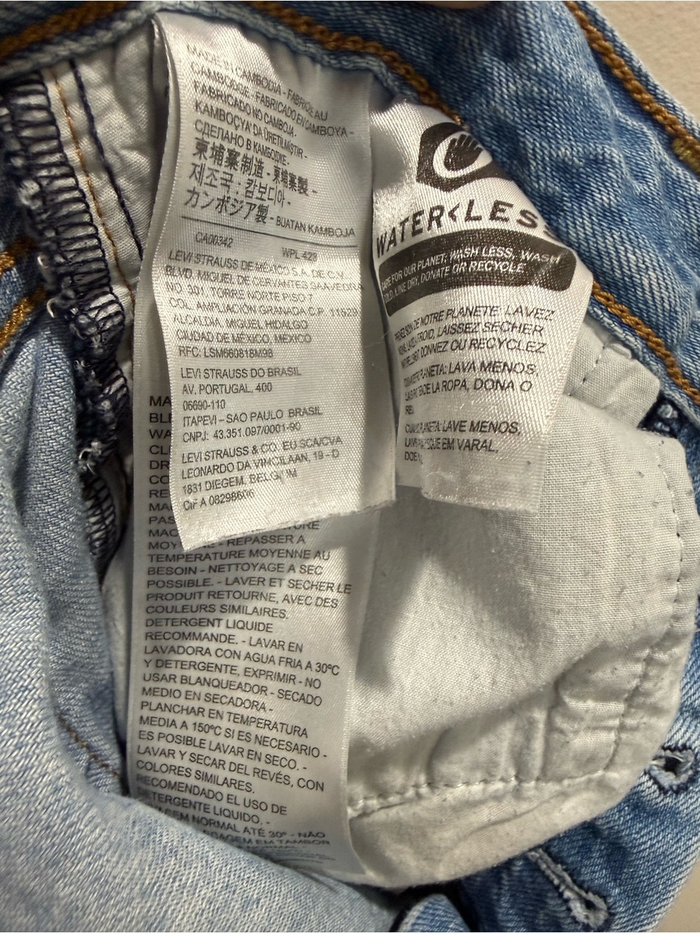 Levi's Cotton/Lyocell Relaxed Straight Light Wash Blue Jeans 26 - Picture 7 of 9